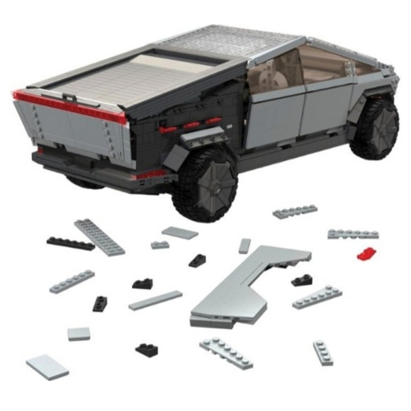 New Mattel Creations MEGA x Tesla Cybertruck - Picture 3 of 4